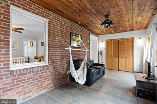 211 Rodney Rd, Ridley Park PA  19078-1429 exterior