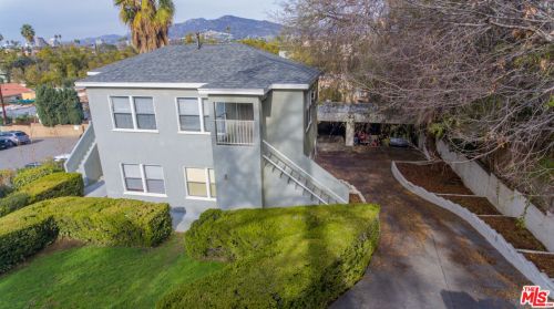 1431 Verd Oaks Dr, Glendale CA  91205-3823 exterior