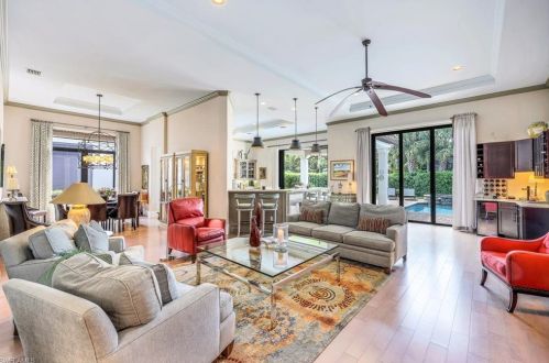 2239 Residence Cir, Naples FL 34105-3084 exterior