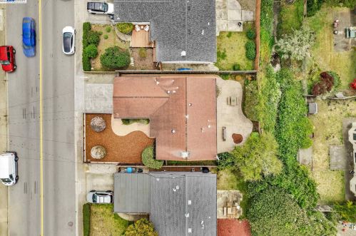 358 Monterey Rd, Pacifica CA  94044-1463 exterior