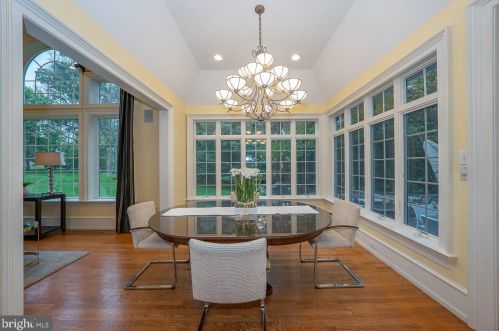 315 Blackburn Dr, Berwyn PA  19312-2801 exterior