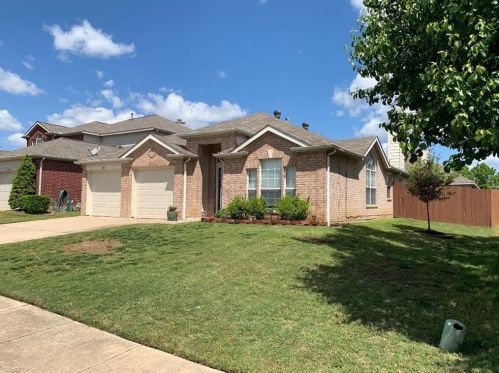 2501 Champlain Ln, Denton, TX 76210-3367