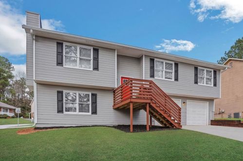 4832 Autumn Cir, Stone Mountain GA  30088-1939 exterior