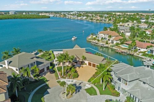 961 Giralda Ct, Marco Island, FL 34145-6825