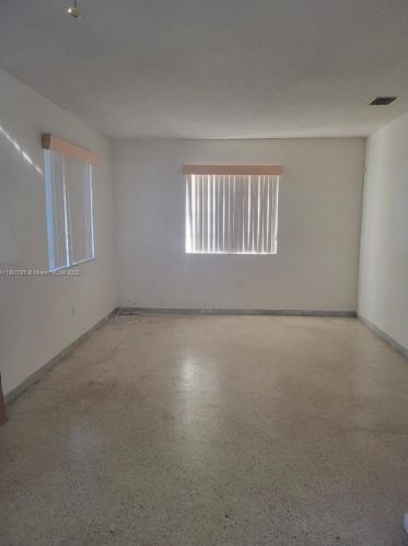 660 55th St, Hialeah FL  33013-1670 exterior