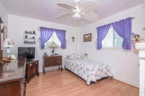 3325 Gulf Winds Cir, Brooksville FL  34607-3027 exterior
