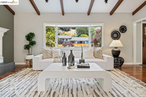 61 Calvert Ct, Oakland CA 94611-3436 exterior