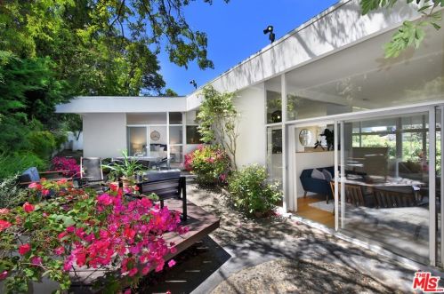 13280 Cheltenham Dr, Van Nuys, CA 91423-4904