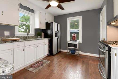 17516 Harmony Church Rd, Hamilton VA  20158-9040 exterior