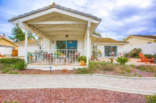 17504 Bernardo Oaks Dr, San Diego CA 92128-2109 exterior