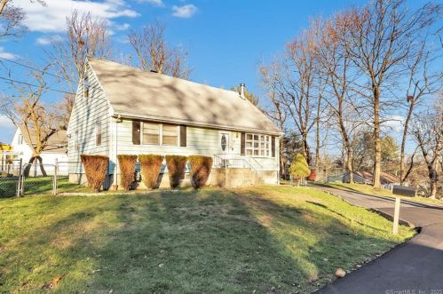 70 Wilkins Ave, Bridgeport, CT 06606-3023