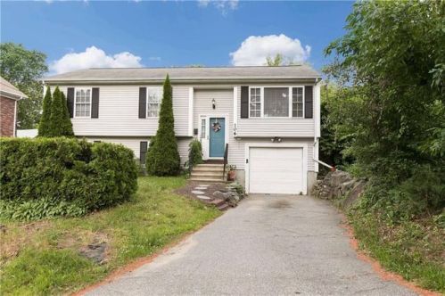106 Blade St, Warwick, RI 02886-0729
