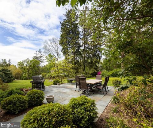 343 Bent Rd, Wyncote, PA 19095-1803