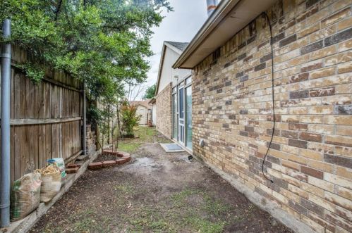 414 Pogue St, Cedar Hill TX 75104-9061 exterior