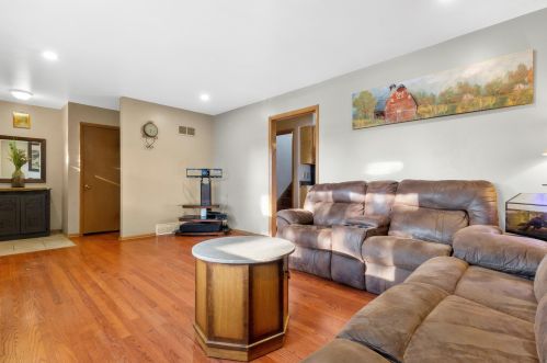 5050 20th St, Milwaukee WI 53233-2506 exterior