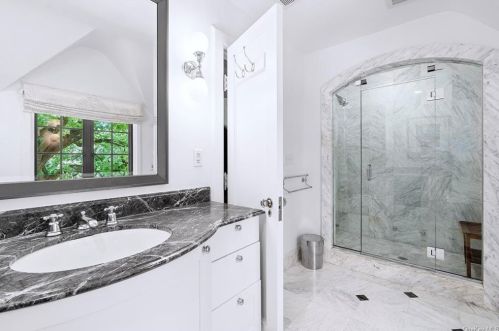 177 Soundview Ave, White Plains NY  10606-3825 exterior