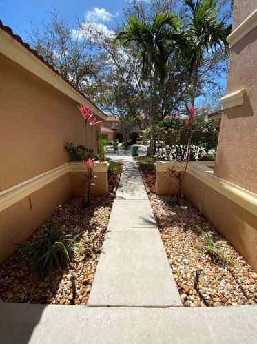 6608 Sandy Bank Ter, West Palm Beach, FL 33407-1122