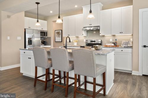 33 Winifred Dr, Hanover PA  exterior