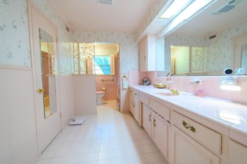 5165 Del Roy Dr, Dallas TX  75230-2924 exterior