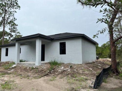 831 Ferndale Ave, Lehigh Acres, FL 33974-5561