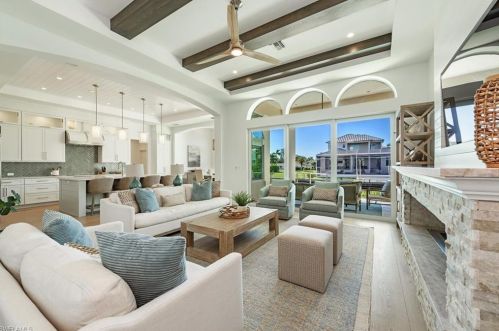 452 Willet Ave, Naples, FL 34108-2104
