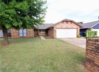 724 Westview Dr, Yukon, OK 73099-6756