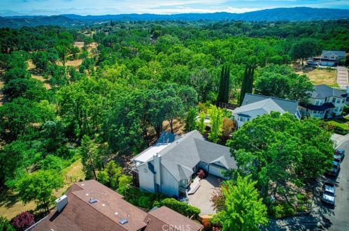 1055 Page Dr, Lakeport CA  95453-3421 exterior