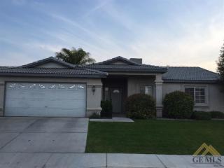 5511 San Martin Dr, Bakersfield, CA 93307-6869