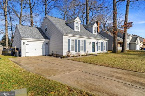 5 Patriot Dr, Dover, DE 19904-7608