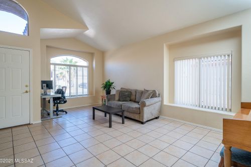 8046 Wildomar Dr, Tucson, AZ 85743-1180