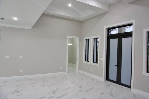 3346 56th Ave, Naples, FL 34120-1450