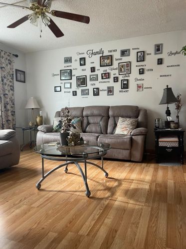 3201 Michigan St, Hobart, IN 46342-1120