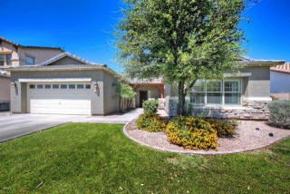 1402 Parkview Dr, Gilbert, AZ 85295-6192