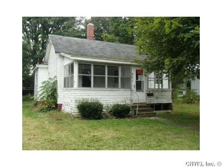 501 Walradt St, Fulton, NY 13069-1025