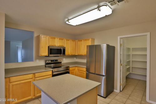 9017 11th Pl, Phoenix AZ  85042-7865 exterior