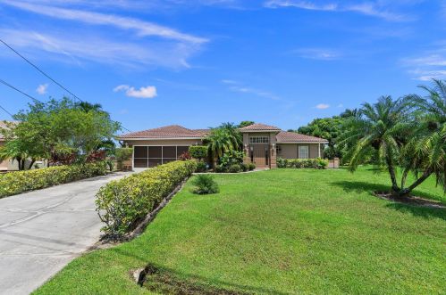 6762 Argus St, Fort Pierce, FL 34983-8332