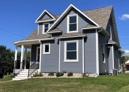 1200 Kilbourn Ave, Tomah, WI 54660-2632