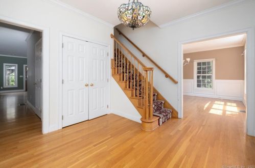 275 Burr Hall Rd, Waterbury, CT 06762-1404