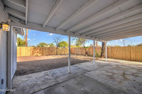 5813 37 Ave, Phoenix AZ 85053-4620 exterior