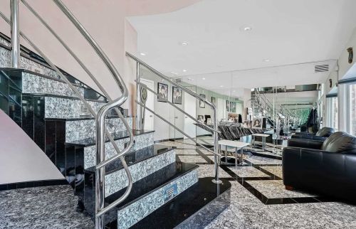 163-11 88th St, Jamaica, NY 11414-1306