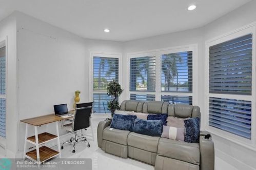 3591 177th Ave, Hollywood FL  33029-1666 exterior