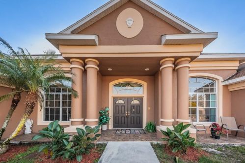 6818 Ridge Top Dr, New Port Richey, FL 34655-5616