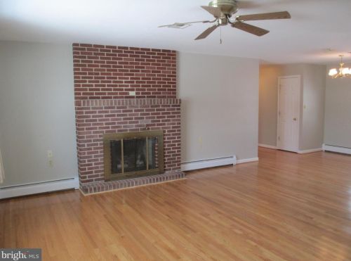 114 Walter Ave, Upton, PA 17225-1228