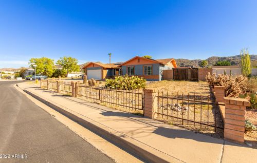 1829 Ardmore Dr, Phoenix AZ  85042-8038 exterior