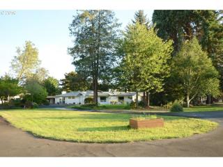 276 Carriage Ln, Roseburg, OR 97471-9533