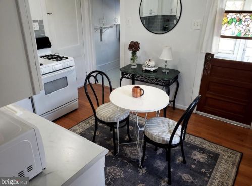 301 Summit Ave, Wilmington DE  19804-1725 exterior