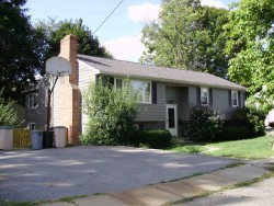 31 Smith Ave, Newton, MA 02465-1543