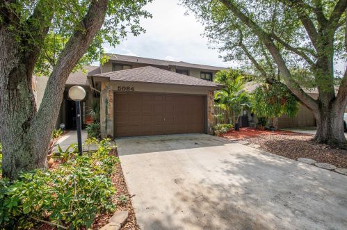 5084 Sesame St, West Palm Beach, FL 33418-3521