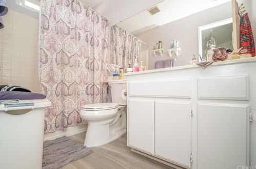 785 Award Dr, Colton CA 92324-2675 exterior