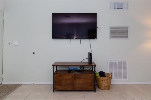 1656 28th Ave, Vero Beach FL  32960-3136 exterior